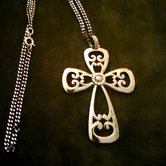Sarah Coventry 1976 "Romanesque" Cross Necklace - Picture 1 of 7